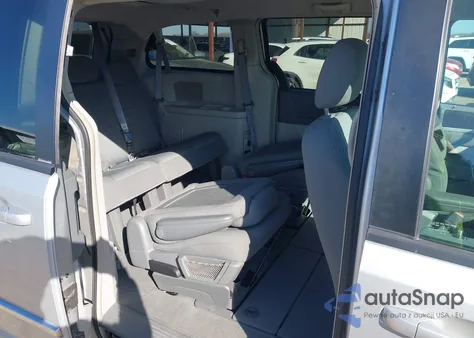 2010 Dodge Grand Caravan Sxt from USA, damaged, VIN 2D4RN5D17AR177776